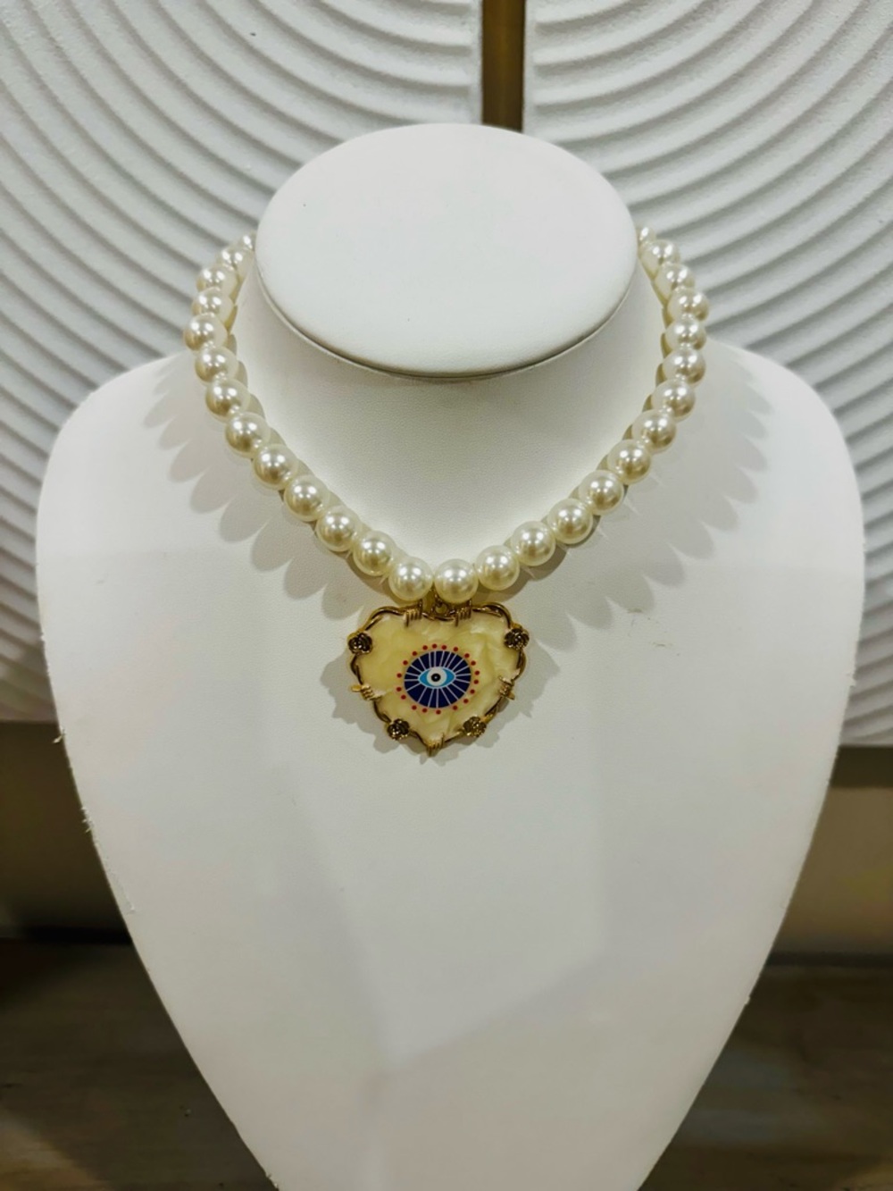 Pearl Necklace with Heart Eye Pendant - Ivory